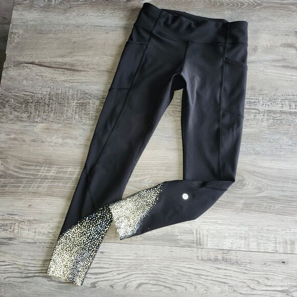 lululemon athletica Pants - (6) Lululemon Tight Stuff Tight II *25"